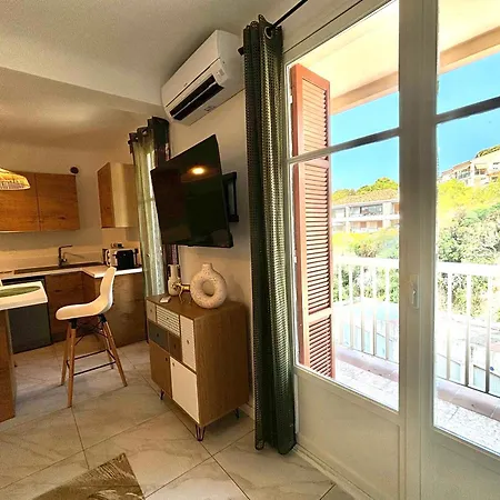Apartment F2 Tour Mariani Entree De